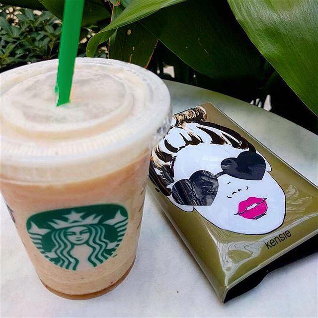 Coffee in a  hotdays 🌞🕶☕️.. .. starbuckslover  starbucksaddict ... (Starbucks - Raouche)