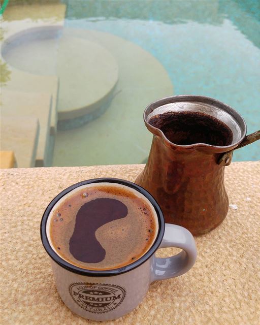 Coffee pause, by the pool of course. Unless you prefer the beach?... (Dayr Al Qamar, Mont-Liban, Lebanon)