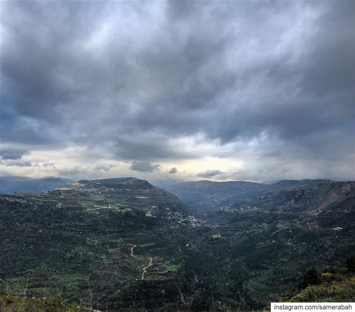 Cold.......... valley  mountain  outdoor  clouds  sky  nature ... (Chouf)