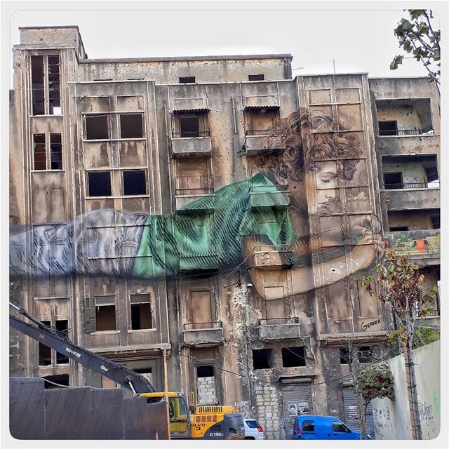 🇱🇧 connect ! uglybeirut  uglycity  urban  ugly  beirut  lebanon ... (Beirut, Lebanon)