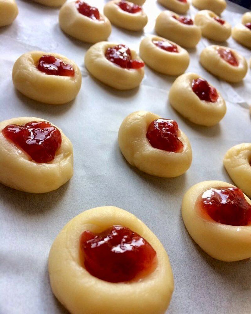 Cookies with a strawberry spread.(Pic is before baking )Recipe:3 cups...