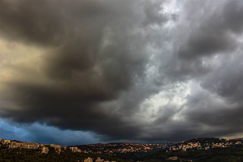 Dark clouds, fall in Mansourieh..... lebanon  livelovebeirut  clouds... (Mansourieh El Matn المنصورية - المتن)