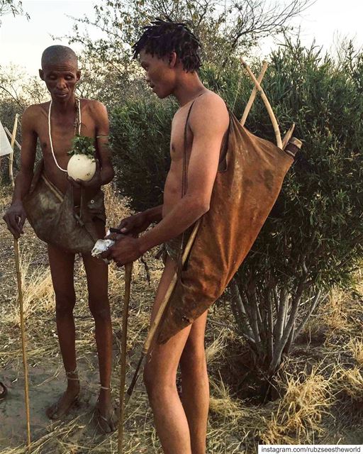 Deception Valley, Botswana: Karokha & Nemse from the Naro Bushmen Tribe... (Botswana)