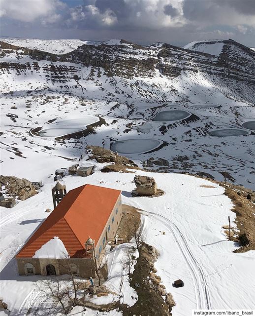 🇱🇧🇧🇷 Definitivamente nada é mais fantástico que o inverno no Líbano!... (El Laklouk, Mont-Liban, Lebanon)