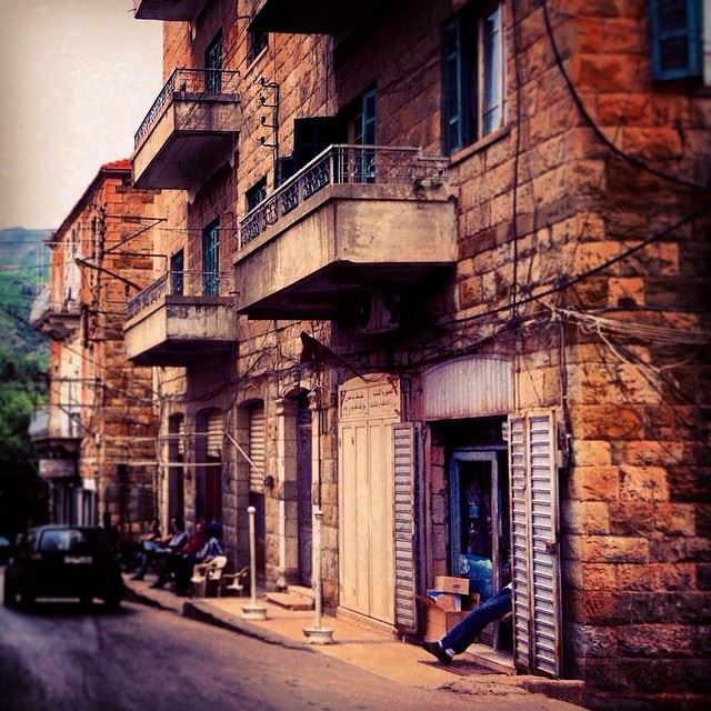 Disembodied  streetlife  countrylife  rural  lebanon  bcharreh ...