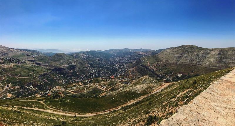 Don’t forget to turn around and enjoy the view 🏔... faraya  lebanon ... (Faraya, Mont-Liban, Lebanon)