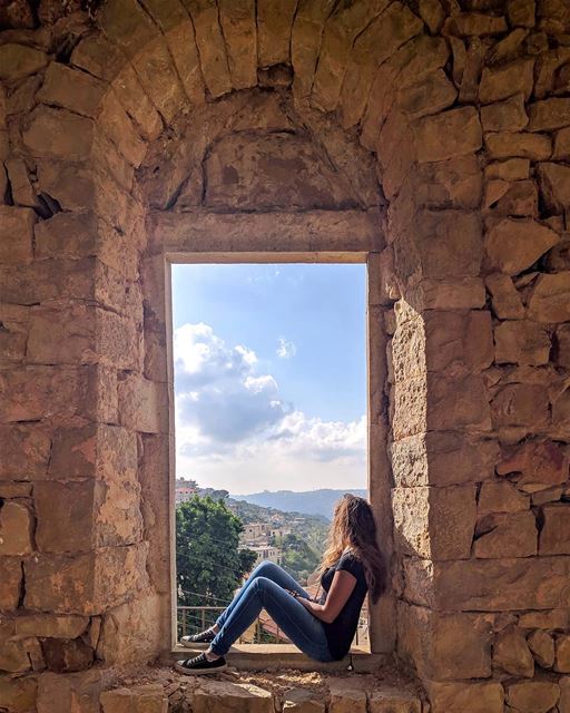 Don't miss the open windows trying to bang down locked doors 🍃 ... (Salima, Mont-Liban, Lebanon)