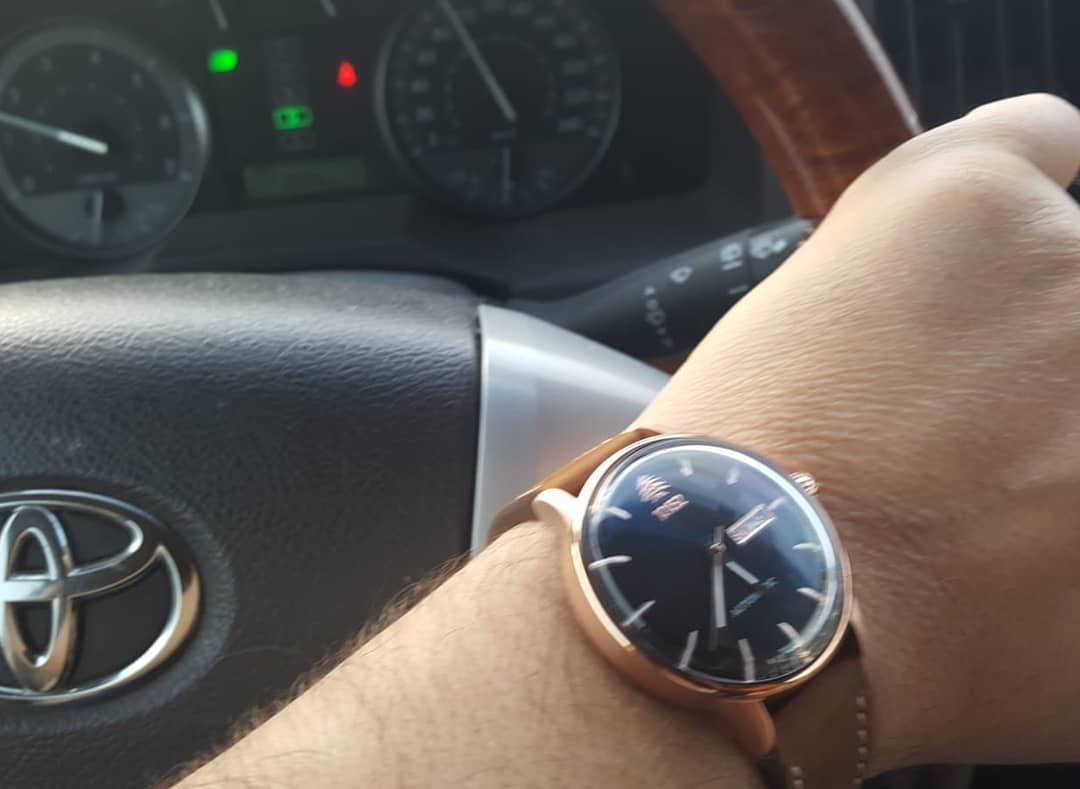 Driving back  home for  iftar with my  automatic  10452dna  watch  lincoln... (Doha city Qatar)