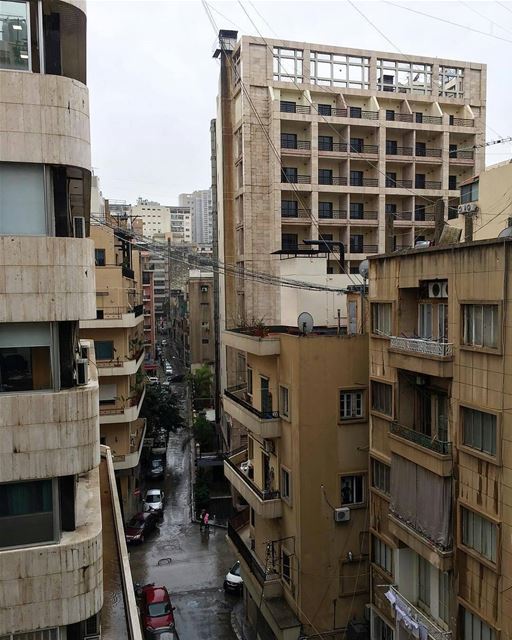 Dzień dobry! 🌧 Good morning! 🇱🇧By @khanafer.samar  HamraStreet  Hamra ... (شارع الحمرا بيروت)