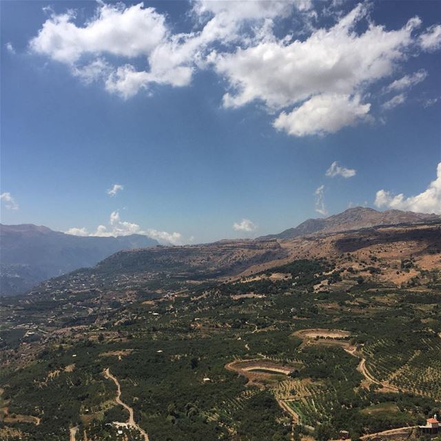 Eagle eye 🦅 over the Beauty of Akoura ❤  morning  landscape  tgifridays ... (Akoura, Mont-Liban, Lebanon)