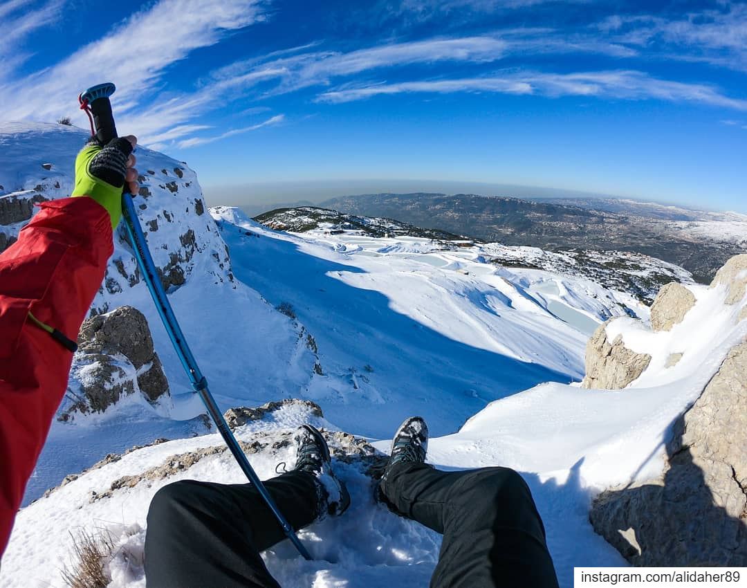 Enjoy the view 🌞❄️... snowhike wonderlust sports extremeadventure... (Jabal Fâloûgha)