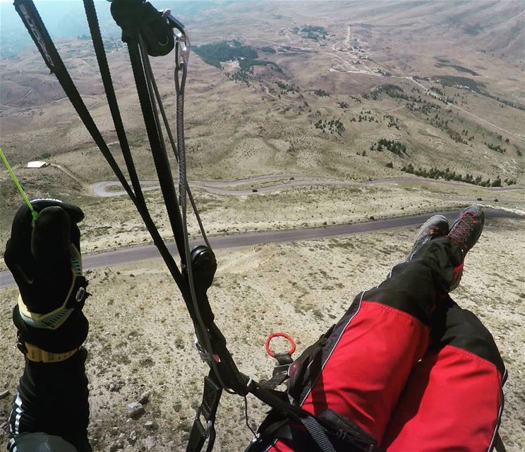 Enjoying the fresh mountain air 😎🤘😎  livelovebeirut  paraglidinglife ... (The Cedars, Lebanon)