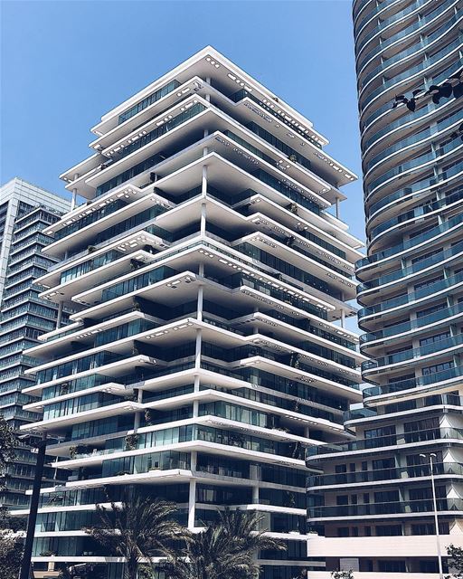 Esses edifícios incríveis que só podemos encontrar em Beirute. Foto de @blo (Beirut Terraces)
