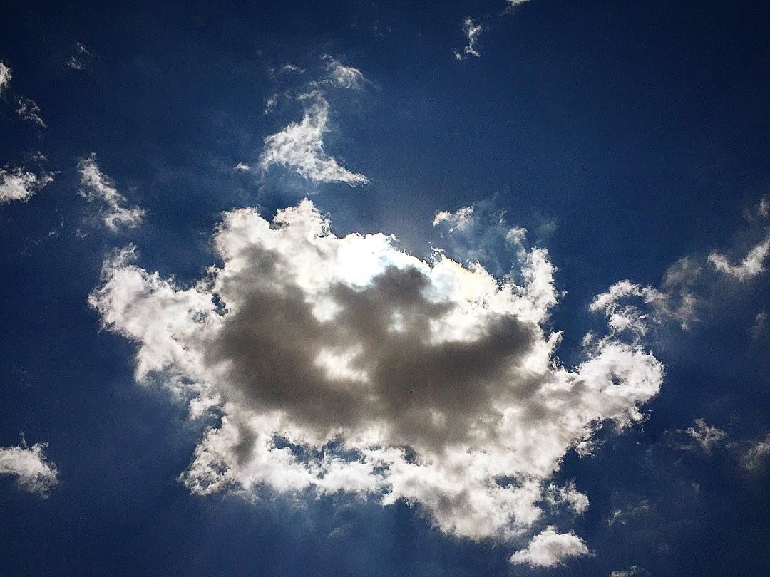 Every cloud has a silver lining...••••• photooftheday  picoftheday ... (Zaarour Club)