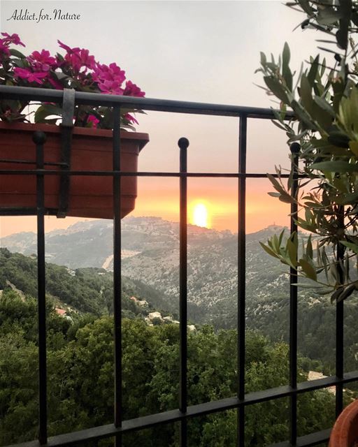 Every sunset is an opportunity to reset!.... breathtakingsunset ... (El Kfour, Mont-Liban, Lebanon)