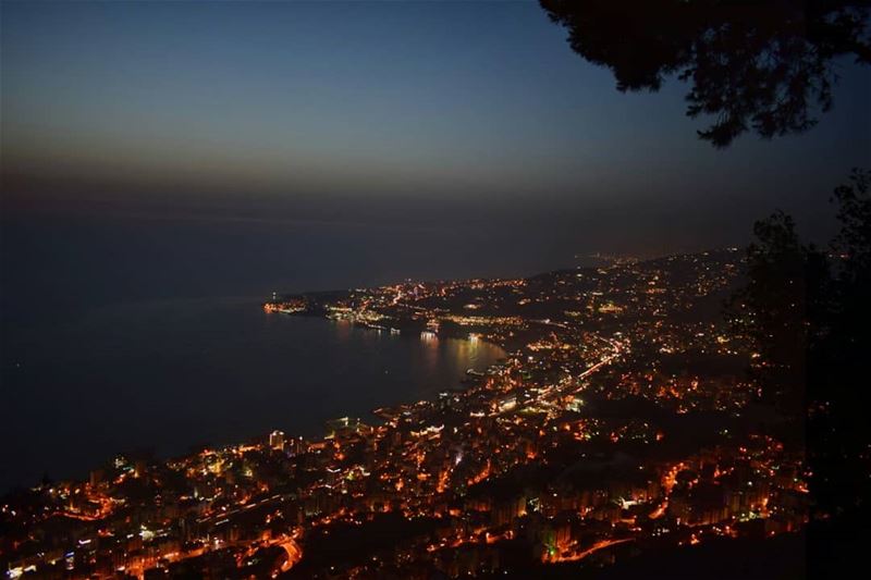 Everybody knows that everybody glows like the city lights.. 🌃...... (جونية - Jounieh)