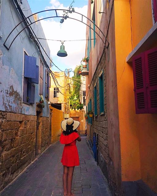 ~ Felt like in  Italy in those beautiful old alleys in  Tyre ~------------ (Tyre, Lebanon)
