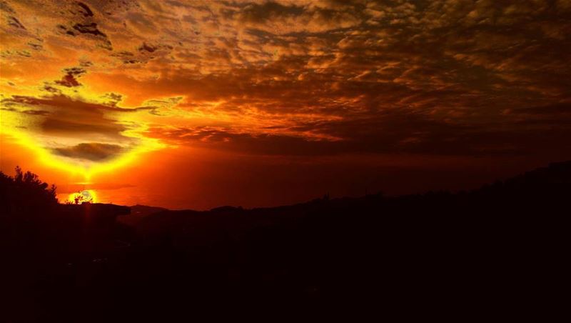 Fire Sunset  firesunset  sunset  nature  fire  clouds  tramonto  sky ... (Dar3oun)