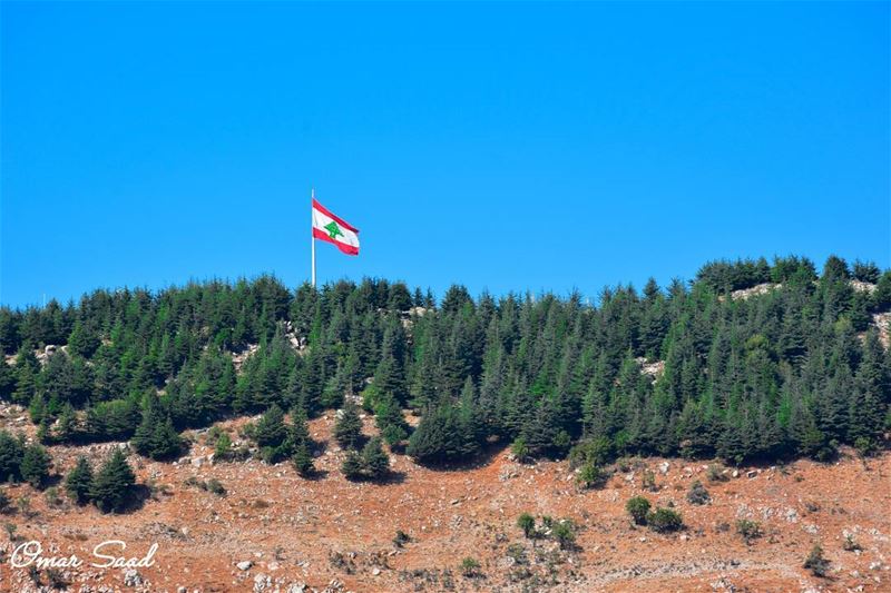 First lebanese flag raised in falougha   flag  lebanese  lebanon ... (Jabal Fâloûgha)