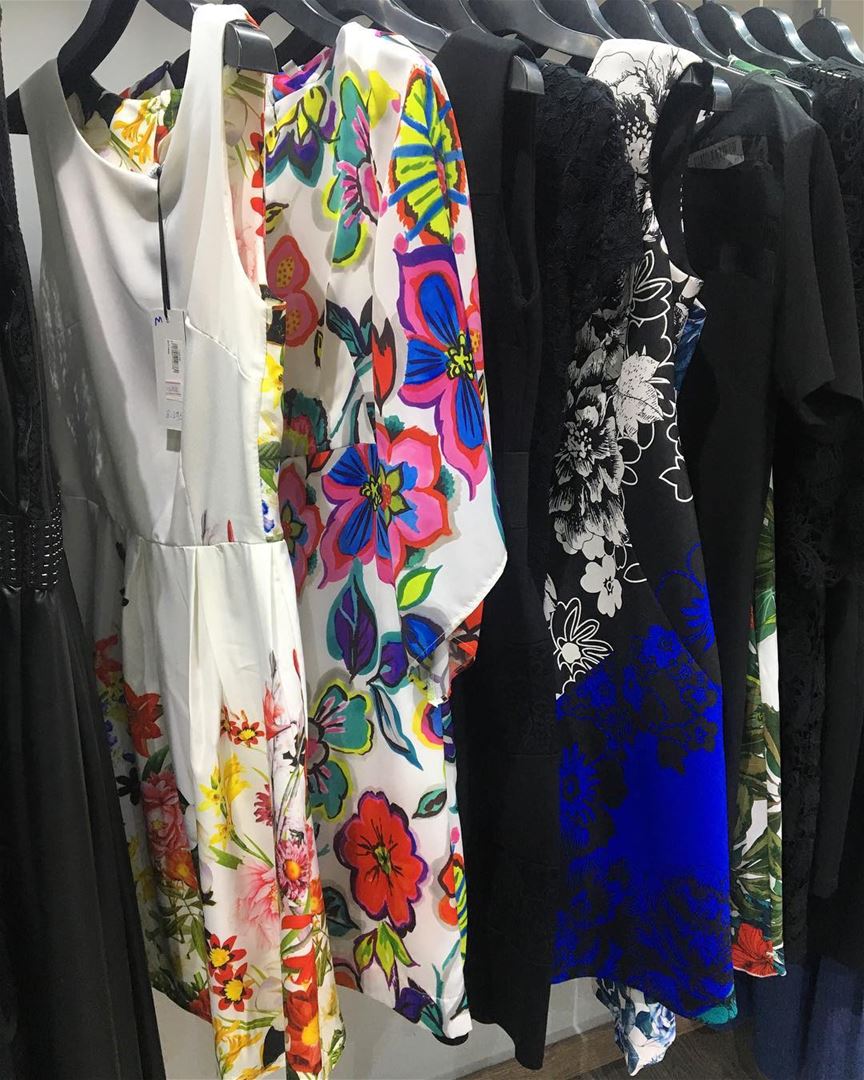 Floral dresses 💐DailySketchLook 270 shopping  italian  boutique ... (Er Râbié, Mont-Liban, Lebanon)