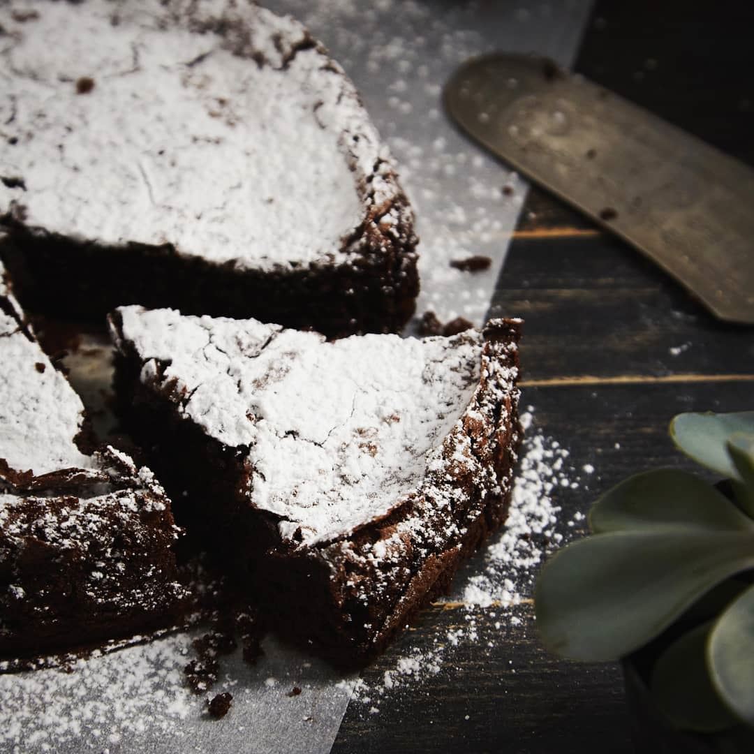 Flourless chocolate cake by @torta.beirut Photo: @joekhourystudio cake ...