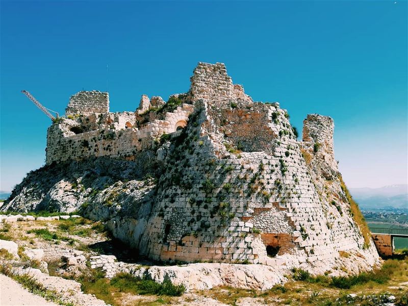 For those who love explore  castle  oldcastel  mountains ... (Beaufort Castle, Lebanon)