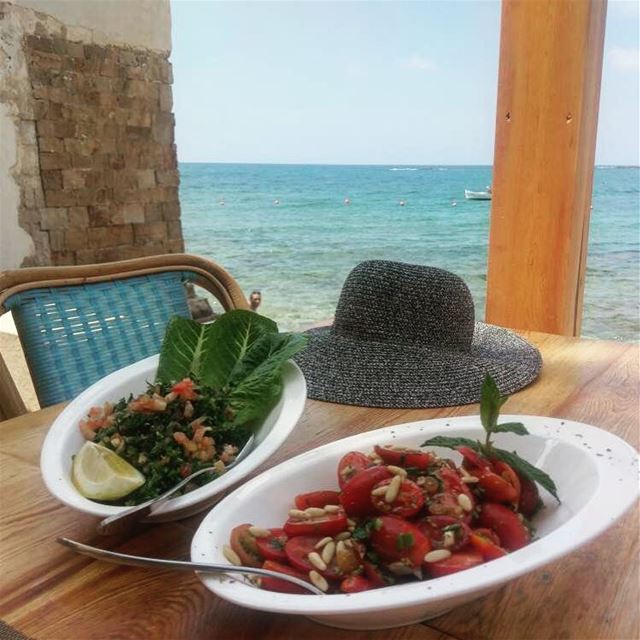 Fresh salads on a hot and sunny Sunday 🌞🌞  specialmadamefigaro  sunday ... (Tyre, Lebanon)
