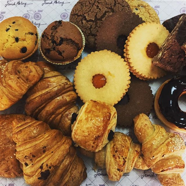  freshly  baked  croissant  muffins  sablé  donuts  cookies  lazycake ... (Fanar-French Bakery)