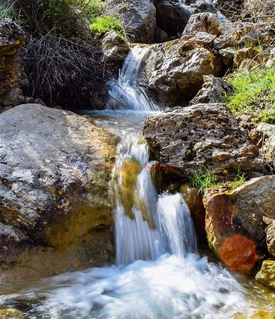  friday  mood  water  river  mountains  lebanese  lebanon  slowshutter ...