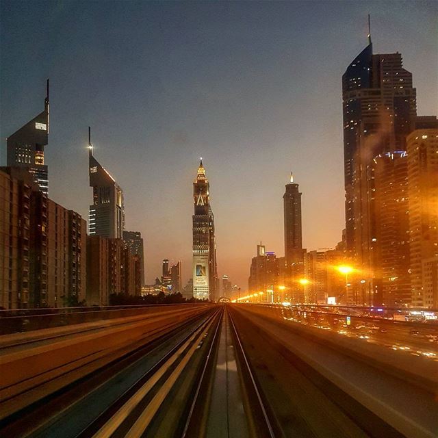 From the Metro stunning dubai's sunset view 🌆🌆🌆 metro  stunning ... (Dubai, United Arab Emirates)