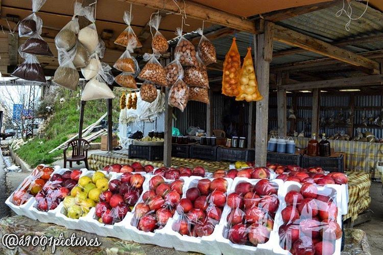  fruit  travel  lebanon  beirut  localproduct  nobdaddays  worldbestgram ... (Somewhereinlebanon)