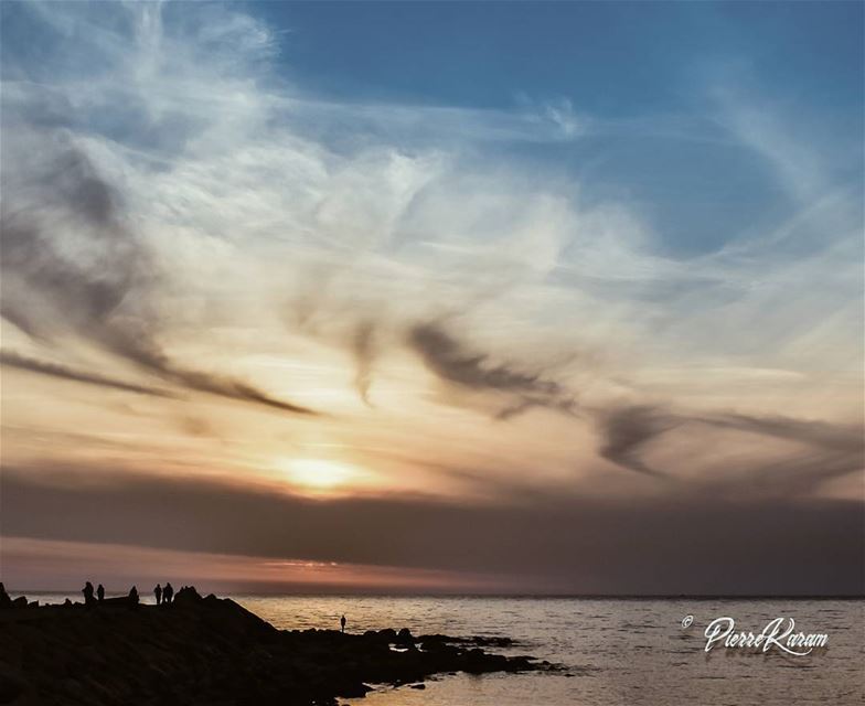  god  painting a  sunset.  lebanon  byblos jbeil ......
