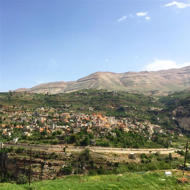 Good afternoon from our beautiful  بشري ⛰⛪️💚————————————————— afternoon... (Bcharreh, Liban-Nord, Lebanon)