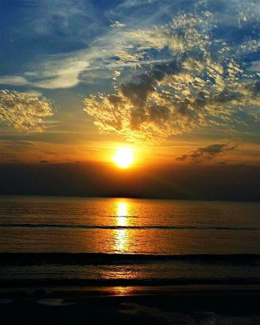 Good evening dear followers with this amazing sunsetPhoto taken by @place (Tyre, Lebanon)