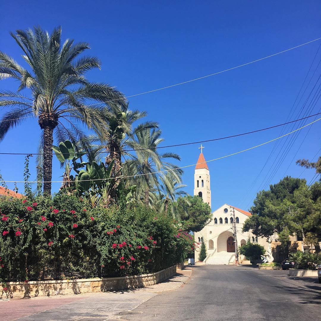 Good Morning from Bramieh! bramiyeh  saida  livelovesaida  churches ... (Bramiyé, Liban-Sud, Lebanon)