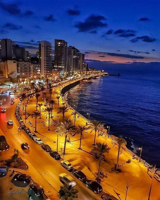Good Night Beirut 💛By @nidal.majdalani  CornicheBeirut  AlManara ... (Ain Al Mraiseh - Beirut)