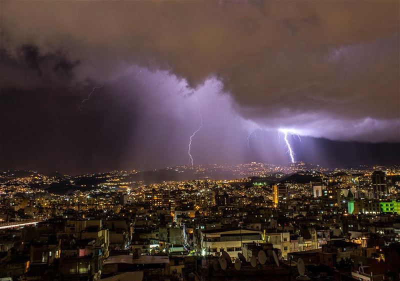 Good night ⛈ lebanon  weather  lightning  thunder  rain  canon  ig_leb ...