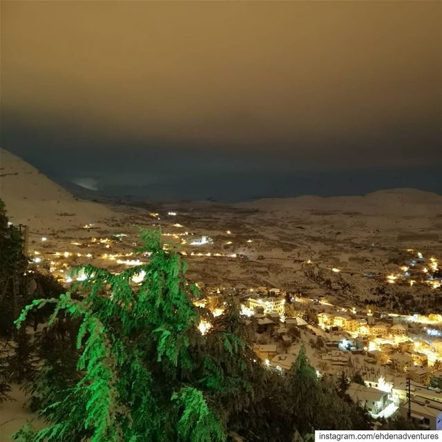  goodnightlebanon  goodnightworld  ehden  snow  night  lebanon  town ... (Ehden, Lebanon)