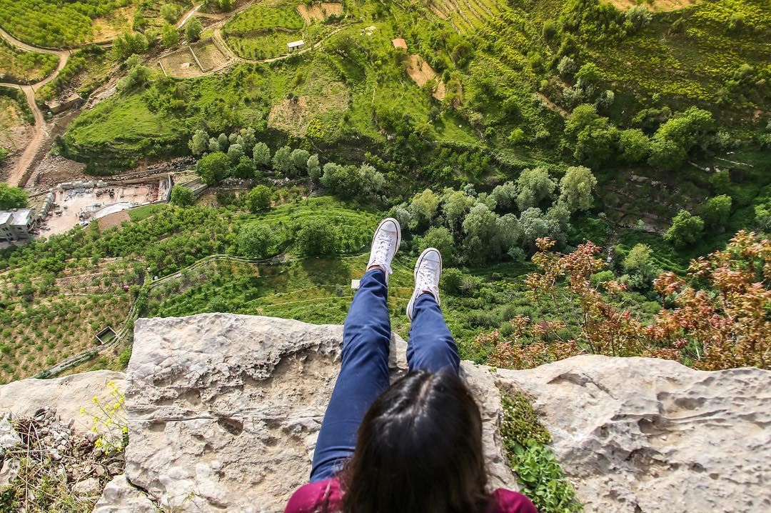 green views 🌿..... girlswhotravel  outdoorwomen  outdoornation ... (Akoura, Mont-Liban, Lebanon)