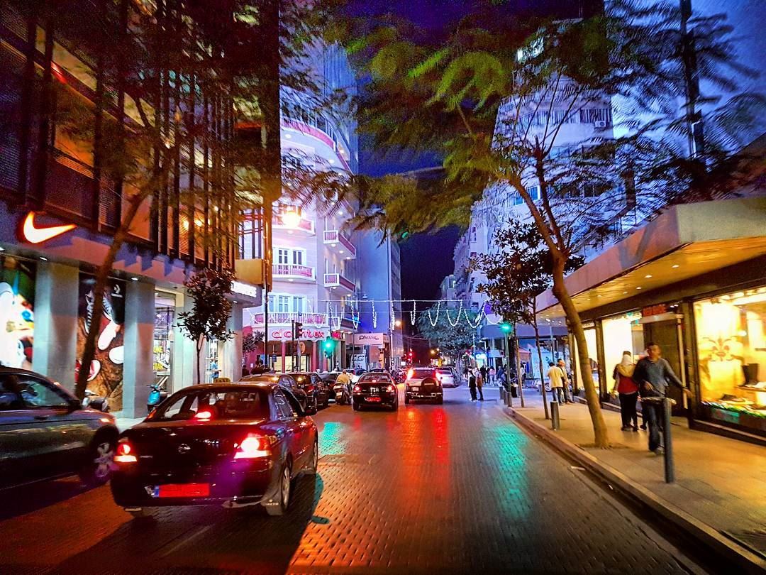 Hamra  cruising  citylife  nightlife  streetlife  urban  nights  landscape... (Beirut, Lebanon)