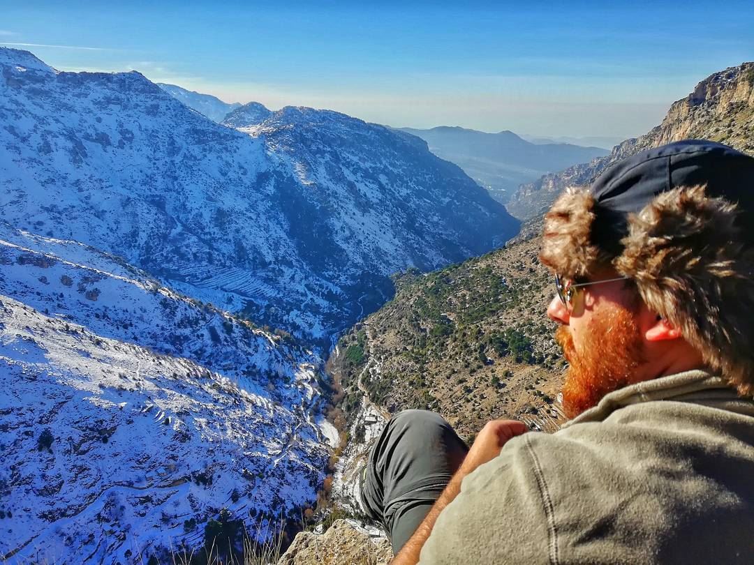 Happiness is priceless. ⛰️🏔️..... hiking  hike  mountains  live ... (Somewhere On Earth)