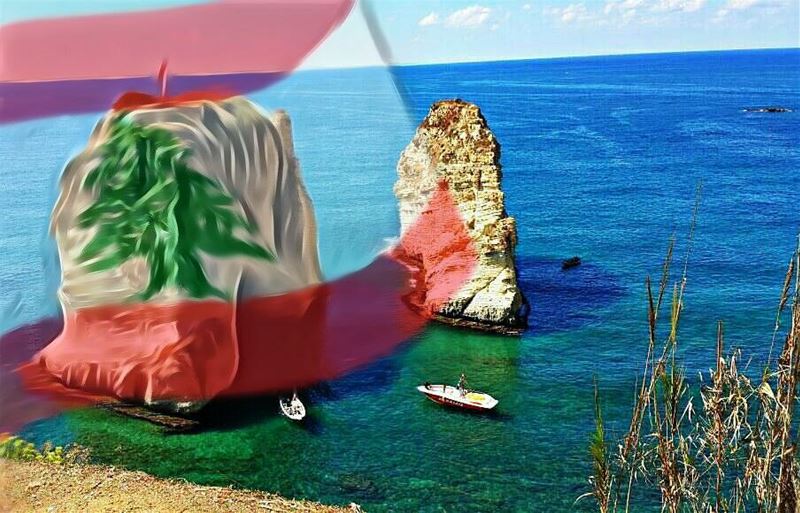 🇱🇧🇱🇧 Happy Independence Day 🇱🇧🇱🇧 Photo taken and edited by @hussein (Beirut, Lebanon)