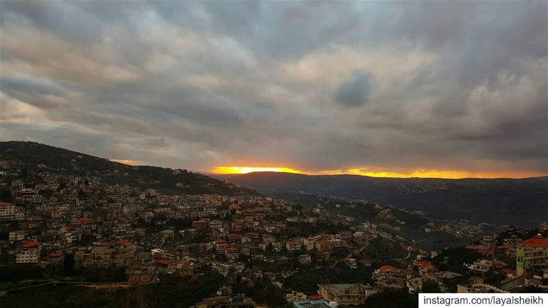 hasbaya  hasbayatown  hasbayapictures  sunset  sunsetlover ... (Hasbayya, Al Janub, Lebanon)