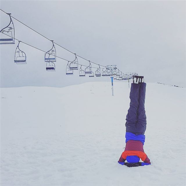  headstand on the  slopes  winterfun  winterseason  snowboarding time!...