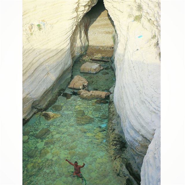  heavenonearth  bayada  beach  cave  southlebanon  me  summer  swimming ... (Al Bayyadah, Al Janub, Lebanon)