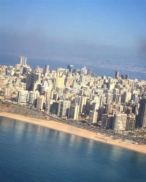 Hello Beirut 😃 lebanon  beirut  topview  city  plane  goodmorning ... (Beirut, Lebanon)