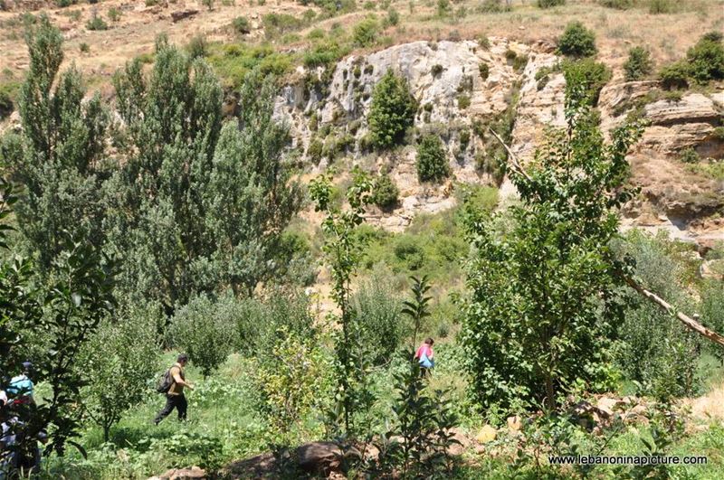 Hiking in Akoura with Promax