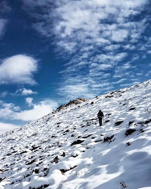 Hiking on a cloud 🚶❄️⛅Nov 26, 2017 hiking  hiker  snow  steep  trek ...