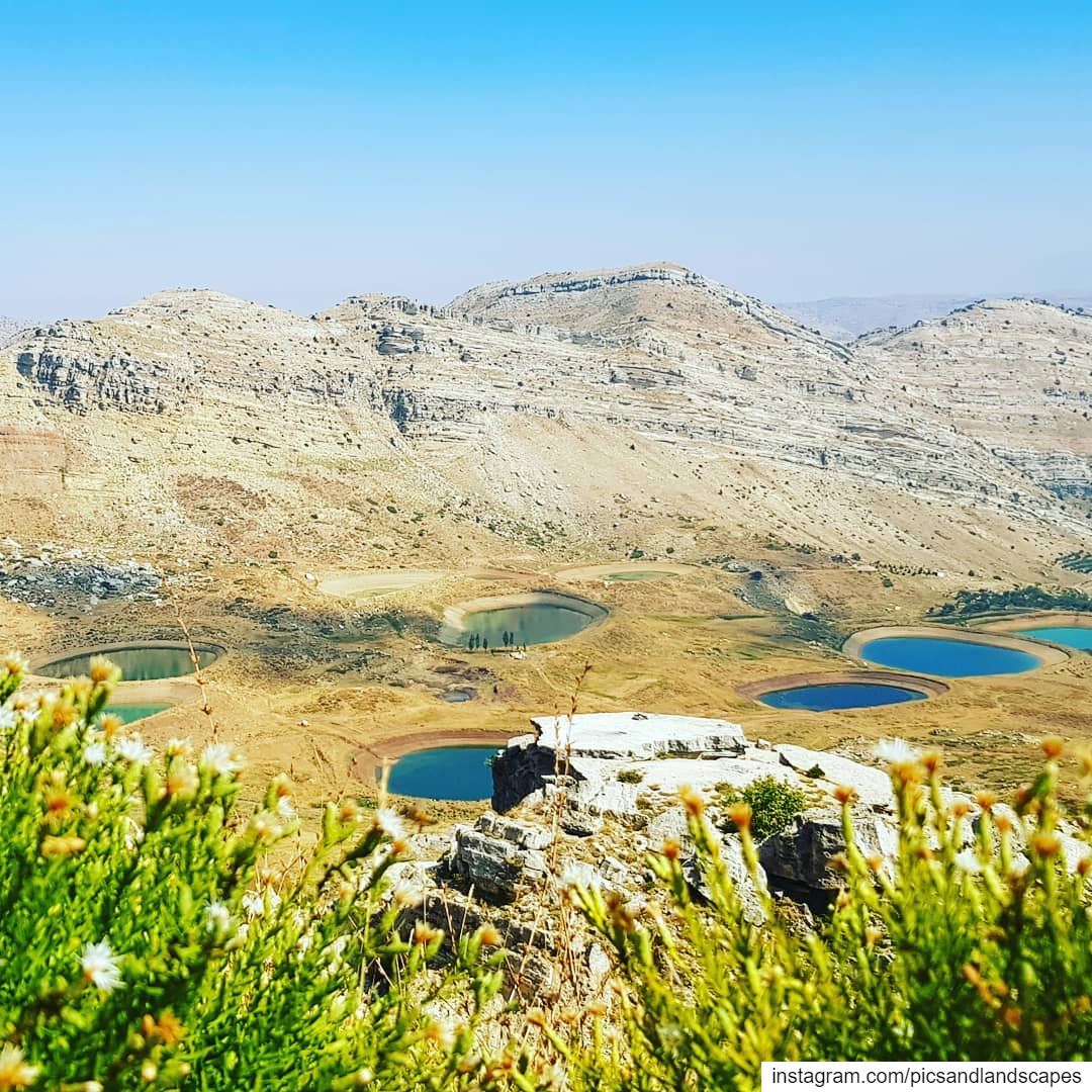  hikinglebanon hikinglb livelovenature livelovehiking hikingadventures... (Akoura, Mont-Liban, Lebanon)