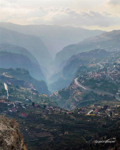 Holy Valley of Lebanon [Kadisha Valley] 🇱🇧.... globalcapture ... (Cedars Mountains)